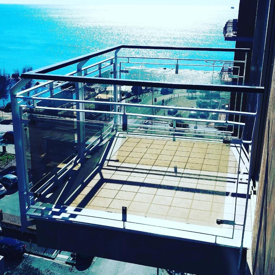 V I P Suites Cielo Stellato On Concordia Sea Salerno Bagian luar foto