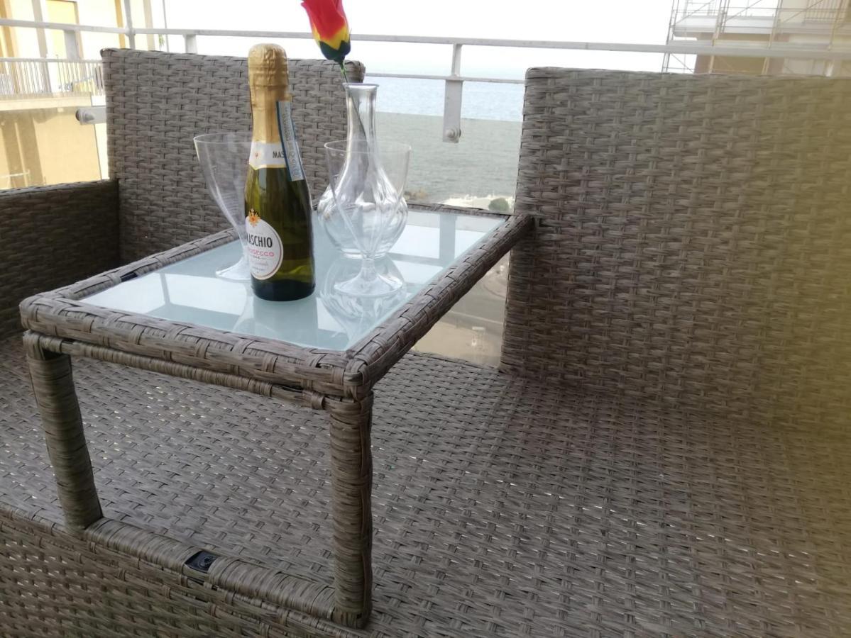 V I P Suites Cielo Stellato On Concordia Sea Salerno Bagian luar foto