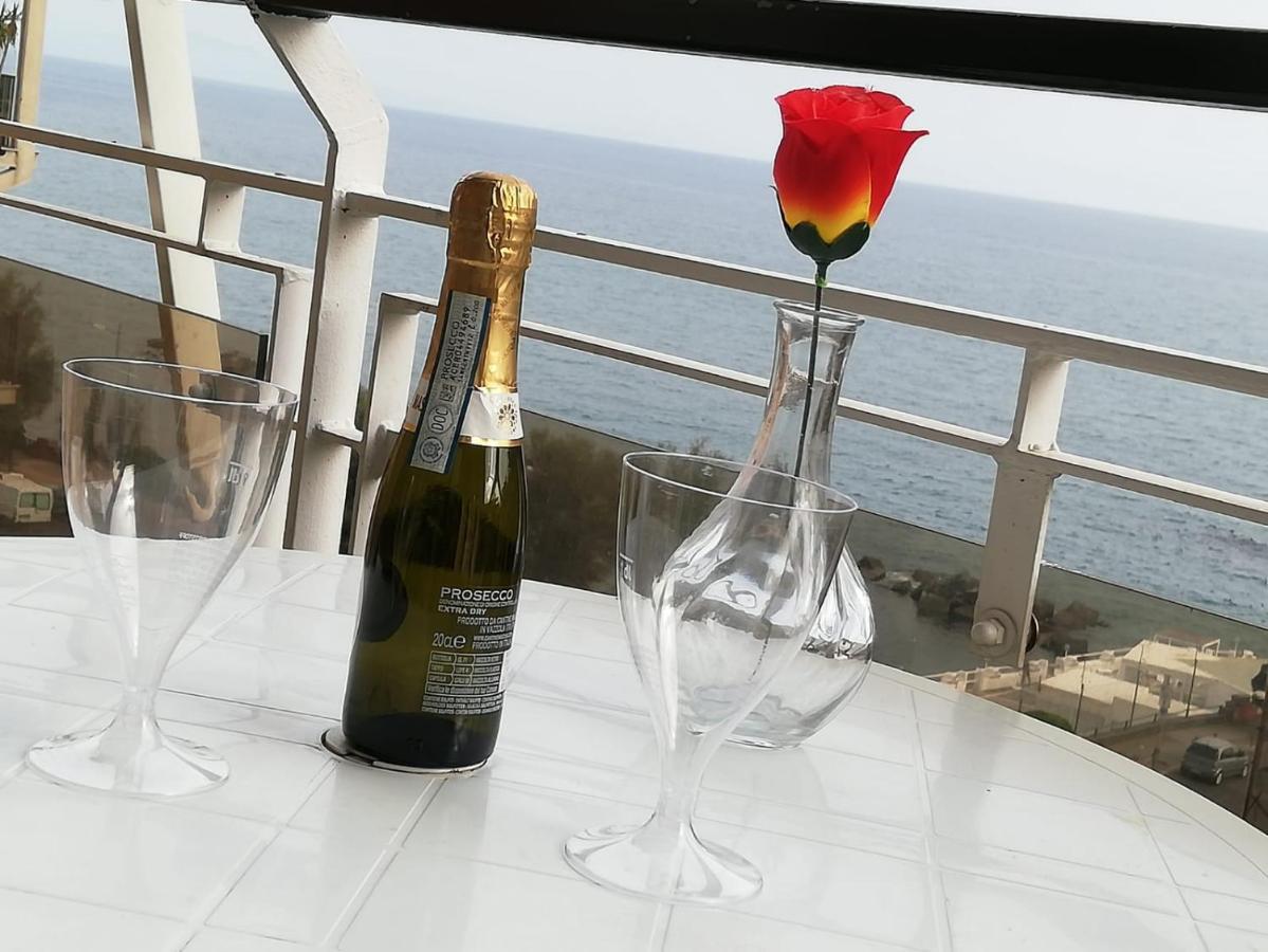V I P Suites Cielo Stellato On Concordia Sea Salerno Bagian luar foto